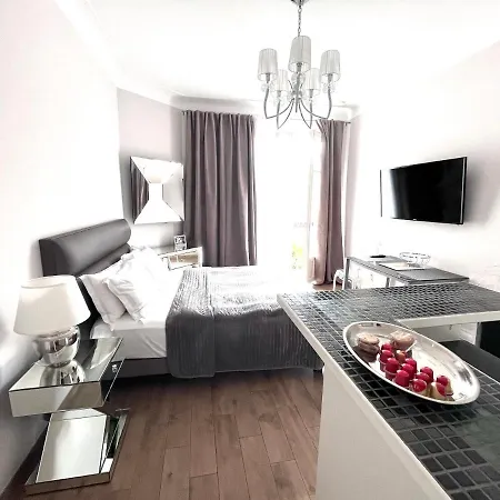New - Cosy & In Palais Miramar Daire