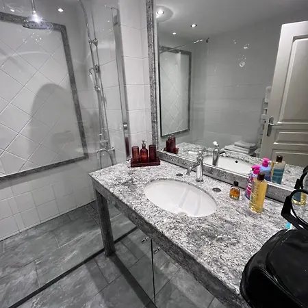New | Luxury In Palais Miramar