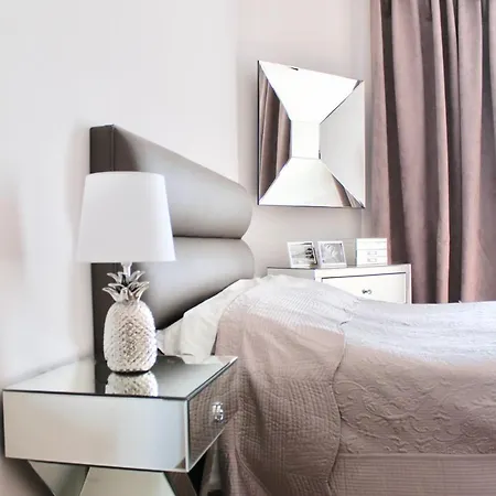 New - Cosy & In Palais Miramar Cannes