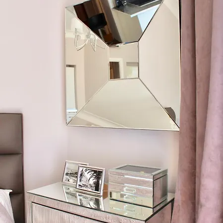 New - Cosy & In Palais Miramar Cannes
